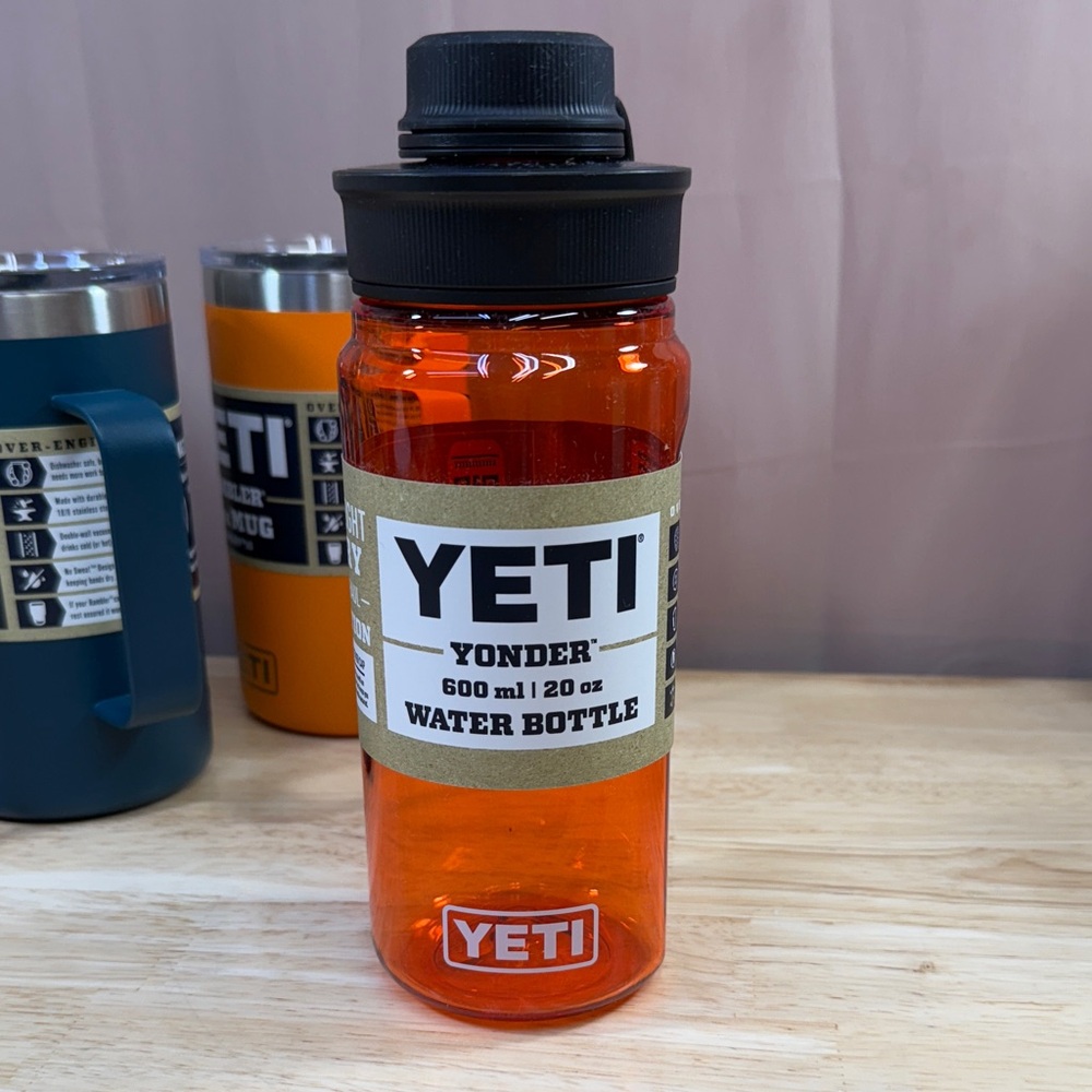 YETI Yonder 20 oz Lightweight King Crab Orange Water Bottle NWT